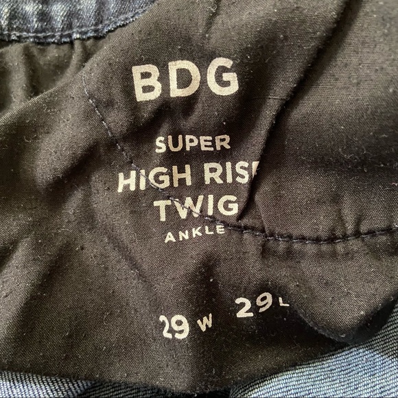 Urban Outfitters BDG Super High Rise Twig - Picture 6 of 9